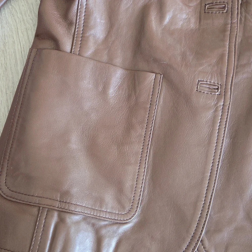 Women's Leather Exotica Brown Leather Blazer.  Perfect Shade Of Brown! 🟤 Small - Picture 3 of 10